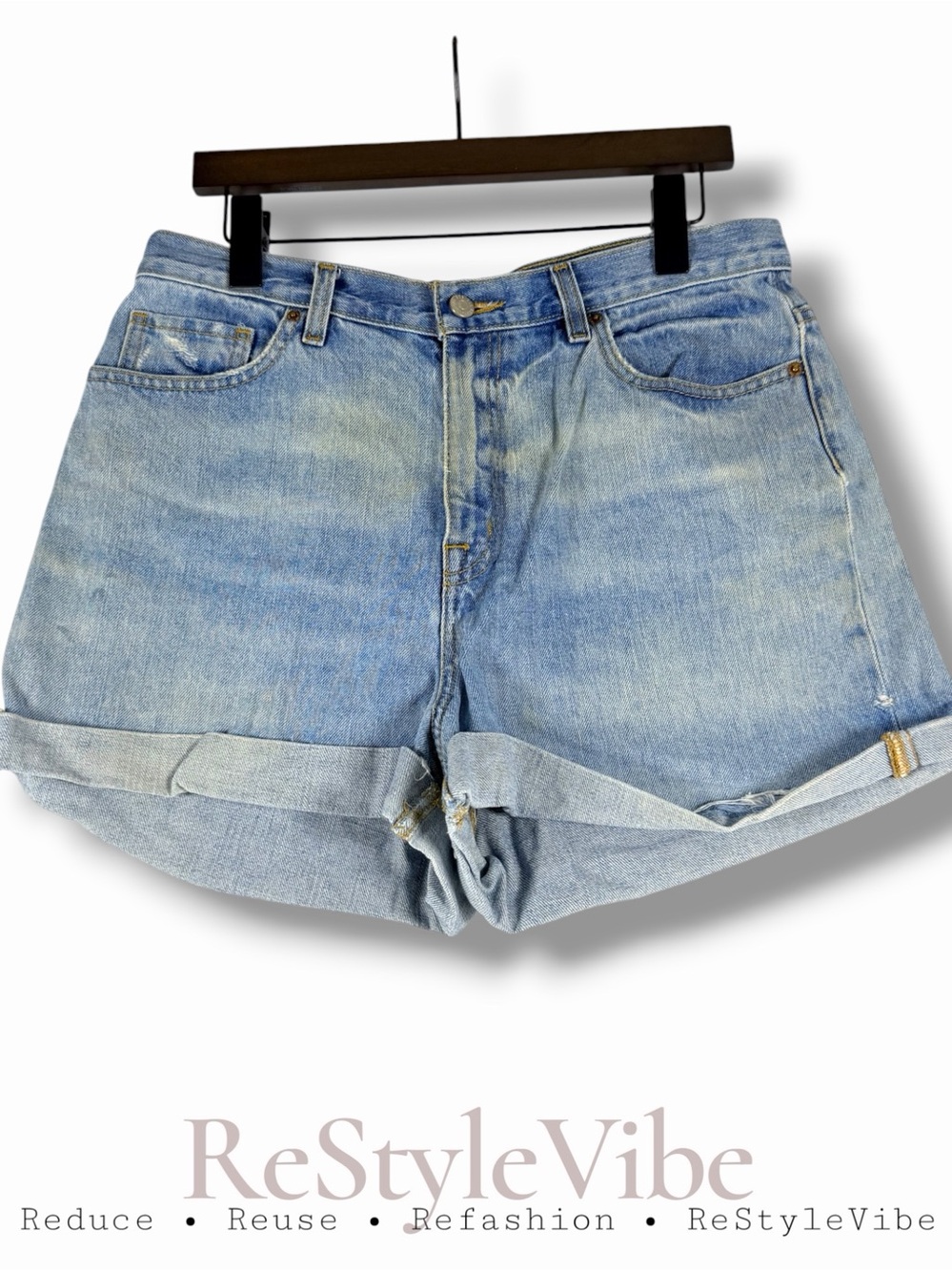 BDG Women’s Size 31 Denim Jean Shorts Mom High Rise Style Cuffed 100% Cotton